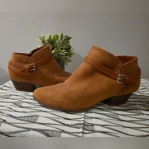 Old Navy Women's Walnut Ankle Bootie